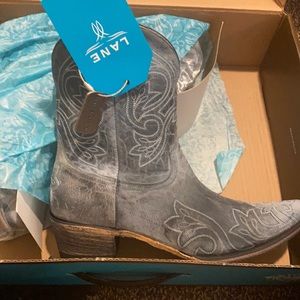 Brand new in box. Women’s Lane Nanelle Booties.